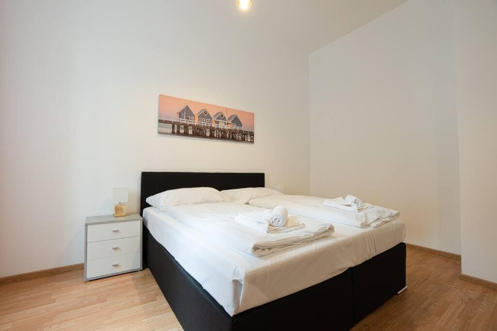In The Area. 5 Minute's Walk To The Danube. Apartamento *